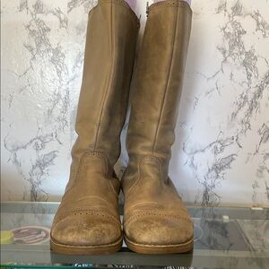UGG Used Women’s Size 6 Brown Leather Knee-High Boots